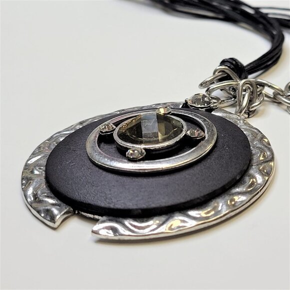 Black Round Pendant Necklace on a Cord -NWOT - Picture 5 of 7